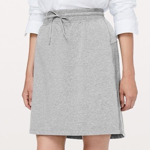 Lululemon skirt - Picture 1 of 9